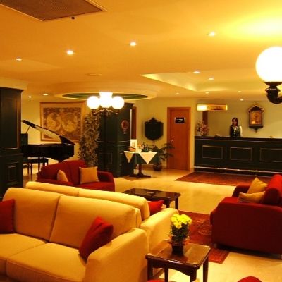 The Crown Hotel Buġibba Kültér fotó